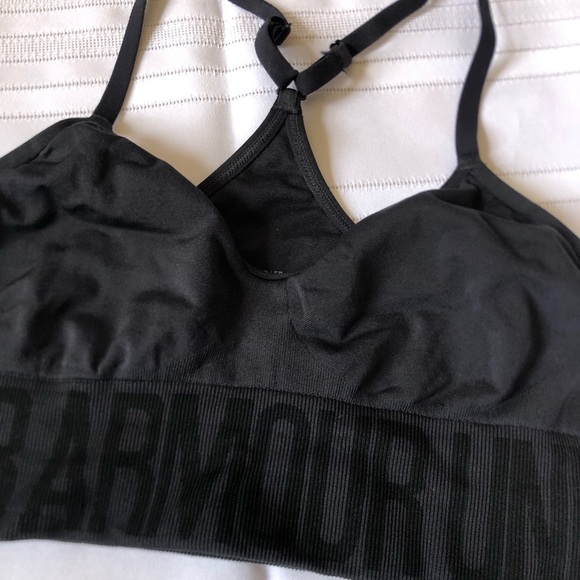 Under Armour Black Sports Bra - Picture 2 of 9